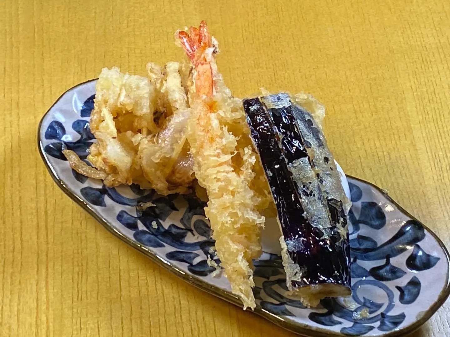 🍜奈良観光の食事ならここ！地元食材を使った手打ちうどんと天ぷ...